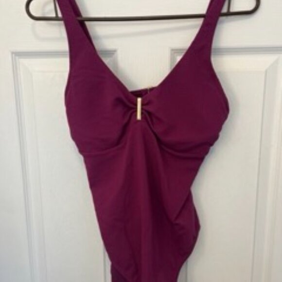 Gold-bar textured-knit one-piece bathing suit - Picture 2 of 7